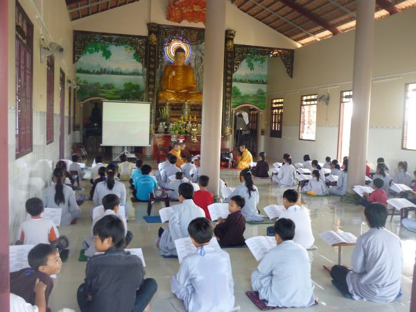 Chùa Khánh Ninh: Khóa tu một ngày dành cho giới trẻ