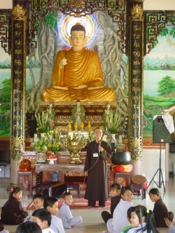 Chùa Khánh Ninh: Khóa tu một ngày dành cho giới trẻ
