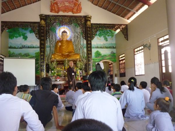 Chùa Khánh Ninh: Khóa tu một ngày dành cho giới trẻ