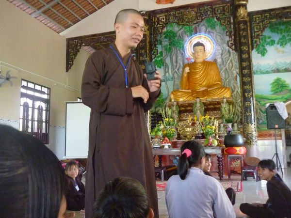 Chùa Khánh Ninh: Khóa tu một ngày dành cho giới trẻ