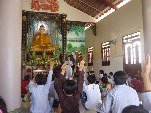 Chùa Khánh Ninh: Khóa tu một ngày dành cho giới trẻ