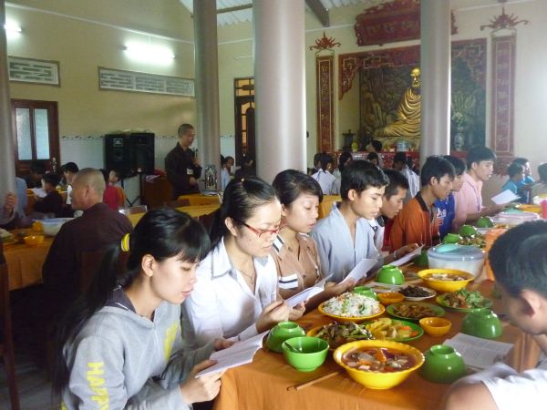 Chùa Khánh Ninh: Khóa tu một ngày dành cho giới trẻ
