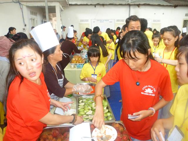 Lâm Đồng: Phiên chợ quê em khóa tu Tâm hiếu hạnh