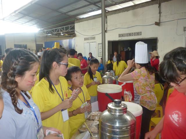 Lâm Đồng: Phiên chợ quê em khóa tu Tâm hiếu hạnh