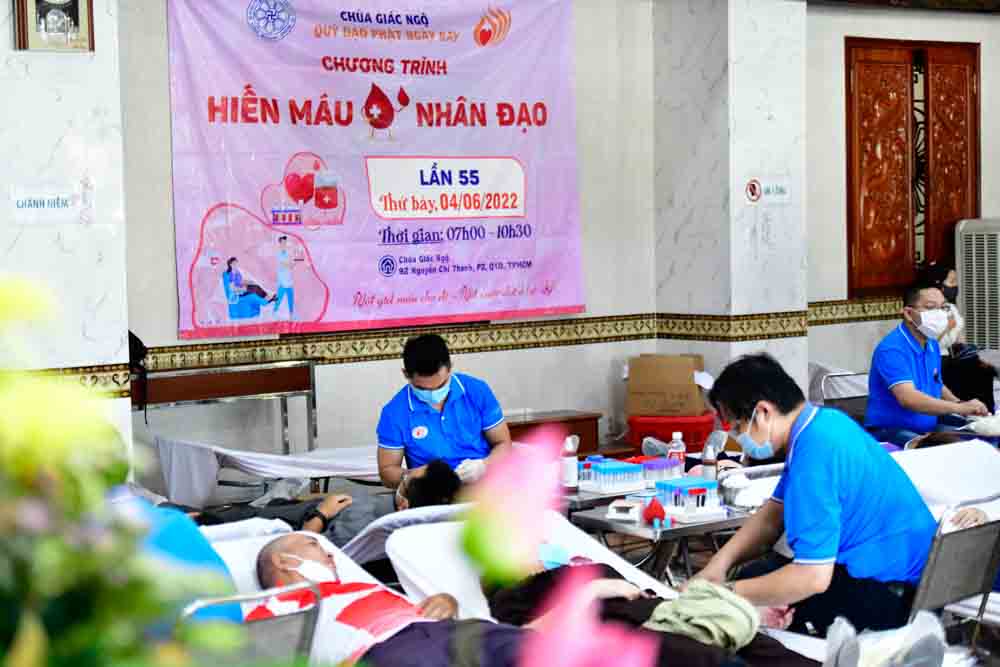 Hơn 600 người tham gia hiến máu nhân đạo lần thứ 55 tại Chùa Giác Ngộ