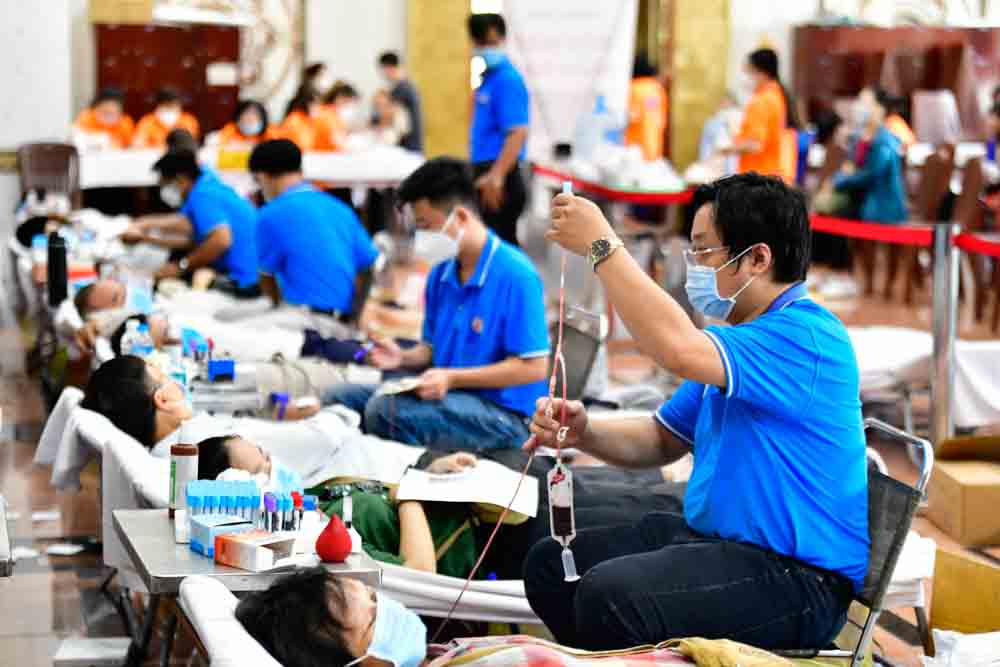 Hơn 600 người tham gia hiến máu nhân đạo lần thứ 55 tại Chùa Giác Ngộ