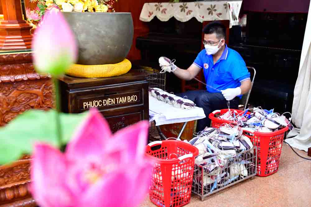 Hơn 600 người tham gia hiến máu nhân đạo lần thứ 55 tại Chùa Giác Ngộ