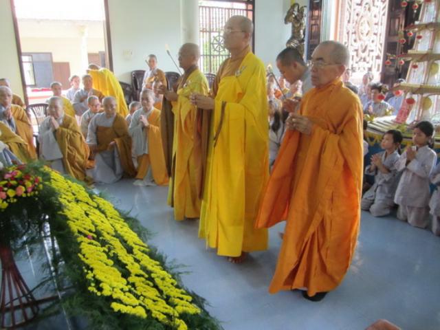Chùa Đức Hòa: Lễ tưởng niệm tri ân Ni sư Thích nữ Diệu Quang vị pháp thiêu thân