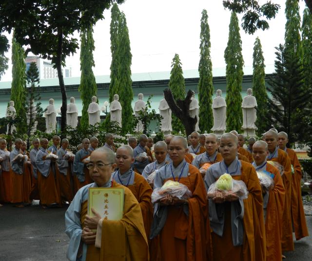 Chùm ảnh: Chư Ni cầu Pháp với Đại Tăng tại Giới đàn Đồng Huy
