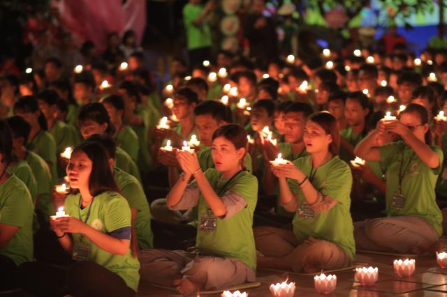 TP. Cần Thơ: Thiêng liêng đêm đốt nến tri ân Hội trại tuổi trẻ 11