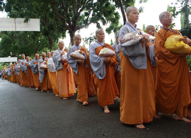 Chùm ảnh: Chư Ni cầu Pháp với Đại Tăng tại Giới đàn Đồng Huy