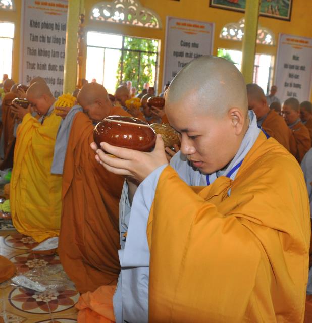 Chùm ảnh: Chư Ni cầu Pháp với Đại Tăng tại Giới đàn Đồng Huy