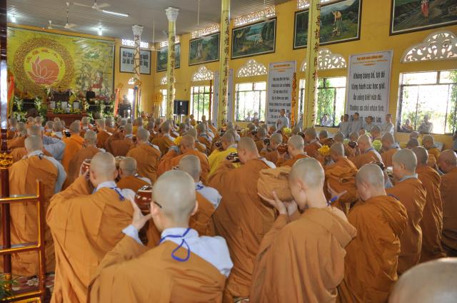 Chùm ảnh: Chư Ni cầu Pháp với Đại Tăng tại Giới đàn Đồng Huy