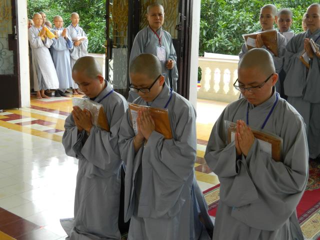 Nghi thức tấn đàn truyền trao chánh giới