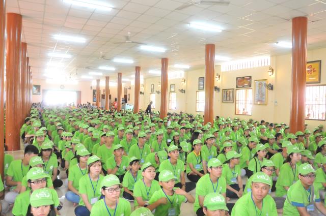 Cần Thơ: Chư tôn đức giáo phẩm giao lưu với 1200 bạn trẻ tại Hội trại Phật giáo