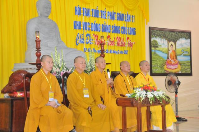 Cần Thơ: Chư tôn đức giáo phẩm giao lưu với 1200 bạn trẻ tại Hội trại Phật giáo