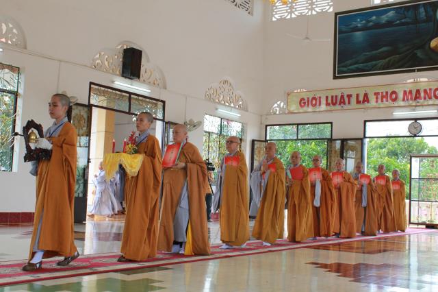Nghi thức tấn đàn truyền trao chánh giới