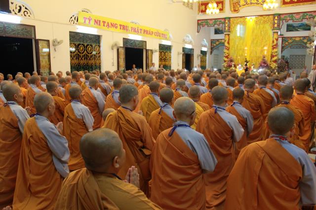 Nghi thức tấn đàn truyền trao chánh giới