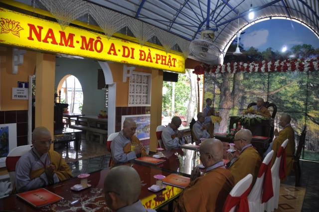 Nghi thức tấn đàn truyền trao chánh giới