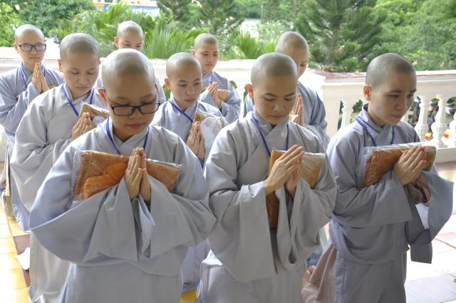 Nghi thức tấn đàn truyền trao chánh giới