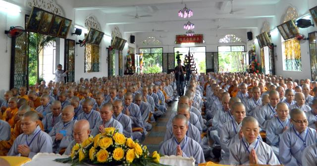 Ban tổ chức Giới trường Ni sách tấn giới tử