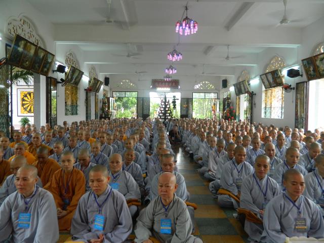 Ban tổ chức Giới trường Ni sách tấn giới tử