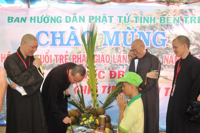 Cần Thơ: Vui nhộn cuộc thi trò chơi dân gian tại Hội trại tuổi trẻ 11