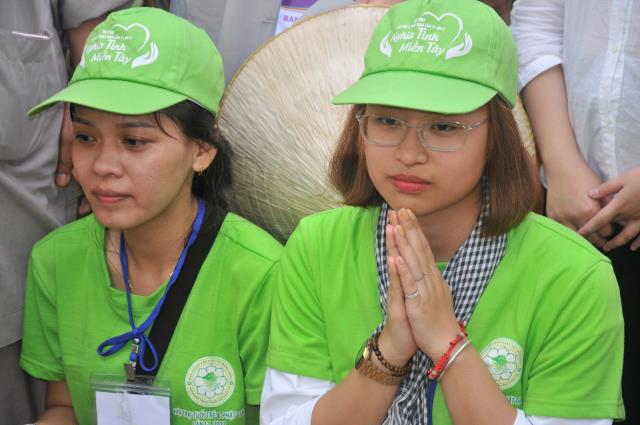 Cần Thơ: Vui nhộn cuộc thi trò chơi dân gian tại Hội trại tuổi trẻ 11