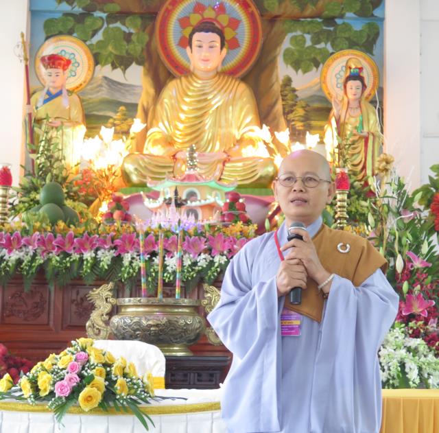 Ban tổ chức Giới trường Ni sách tấn giới tử