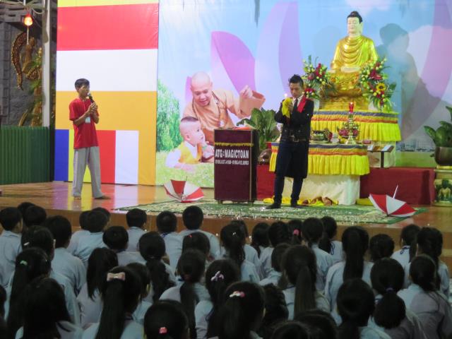 Lâm Đồng: Phiên chợ quê em khóa tu Tâm hiếu hạnh