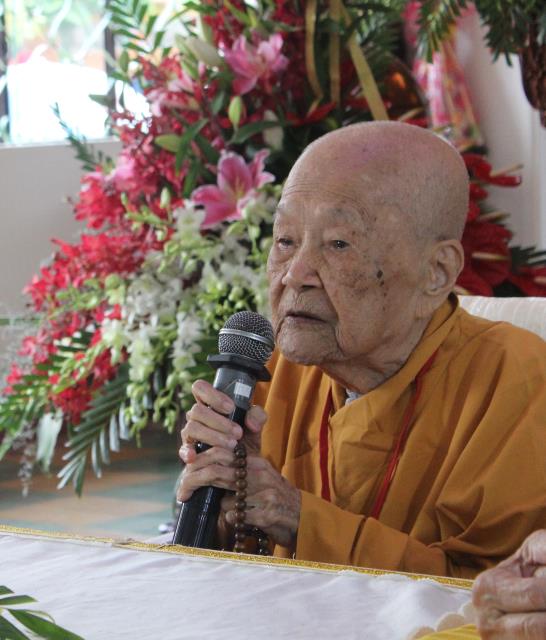 Ban tổ chức Giới trường Ni sách tấn giới tử