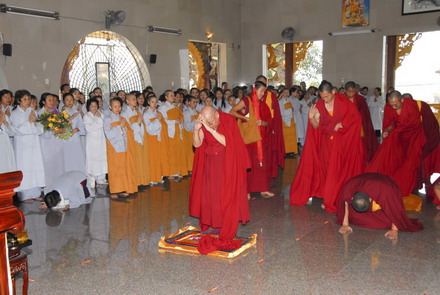 Lạt ma Dhakpa Tulku Rinpoche đến thăm HT. Thích Trí Tịnh - Chủ tịch HĐTS GHPGVN