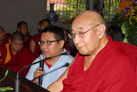 Lạt ma Dhakpa Tulku Rinpoche đến thăm HT. Thích Trí Tịnh - Chủ tịch HĐTS GHPGVN