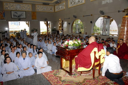 Lạt ma Dhakpa Tulku Rinpoche đến thăm HT. Thích Trí Tịnh - Chủ tịch HĐTS GHPGVN