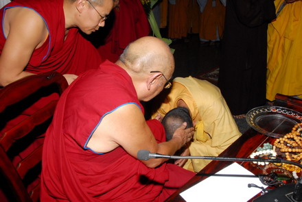 Lạt ma Dhakpa Tulku Rinpoche đến thăm HT. Thích Trí Tịnh - Chủ tịch HĐTS GHPGVN