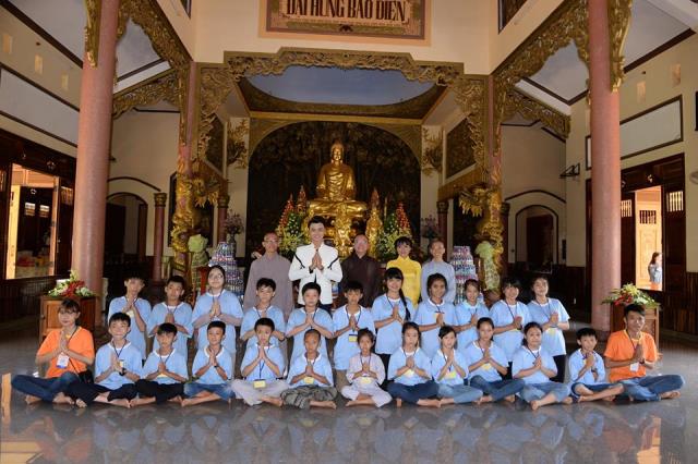 Lê Bê La: Gia đình tôi có truyền thống là Phật tử
