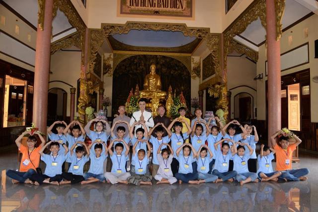 Lê Bê La: Gia đình tôi có truyền thống là Phật tử