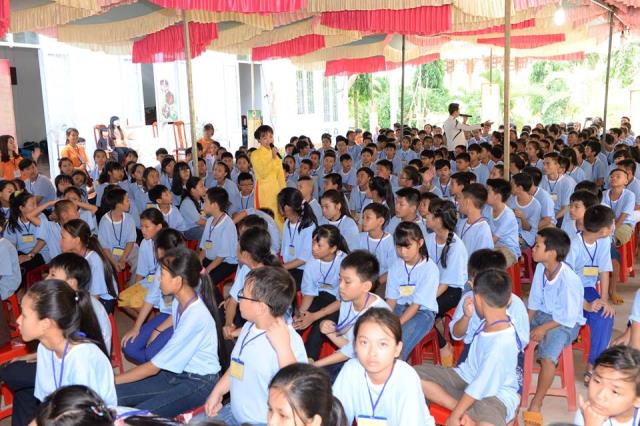 Lê Bê La: Gia đình tôi có truyền thống là Phật tử