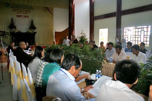 Họp báo tuyên truyền hội thảo Hoằng pháp toàn quốc 2010
