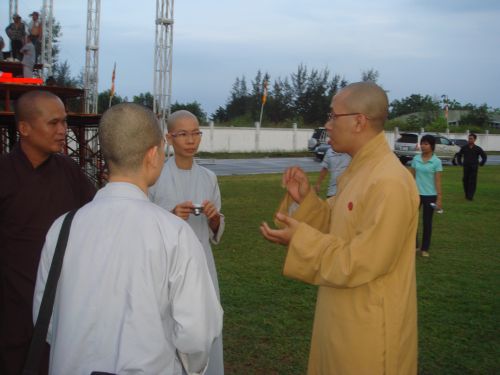 Xôn xao ngày chuẩn bị Hội thảo