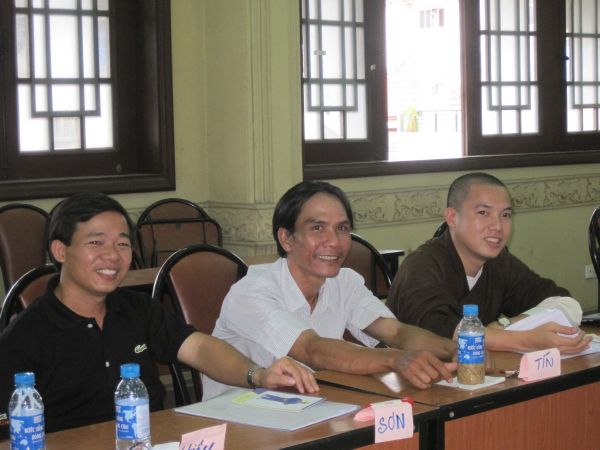 Tập huấn kỷ năng mang tình thương vào đời