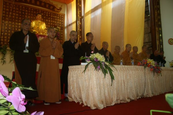 Ban Trị sự Phật giáo 10 tỉnh thành ký kết giao lưu với Ban trị sự Phật giáo tỉnh Kiên Giang