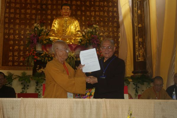 Ban Trị sự Phật giáo 10 tỉnh thành ký kết giao lưu với Ban trị sự Phật giáo tỉnh Kiên Giang