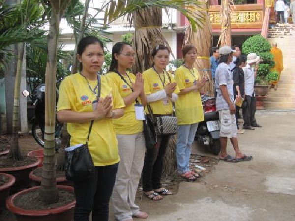 Thương quá “Đội quân áo vàng”