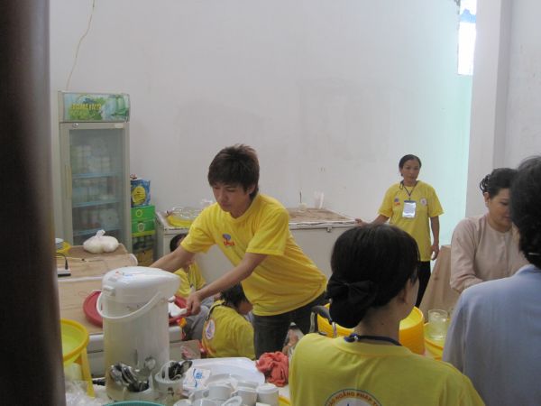 Thương quá “Đội quân áo vàng”