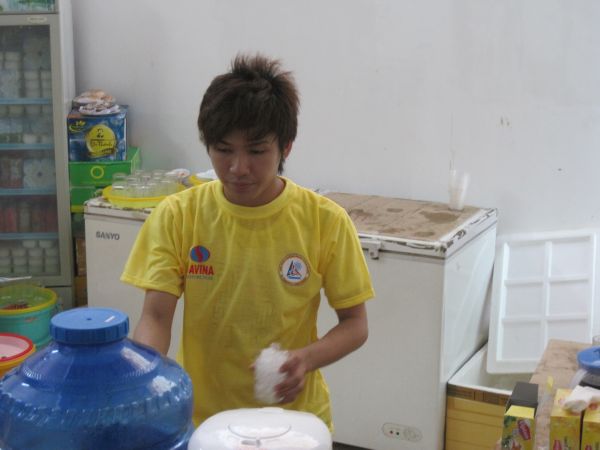 Thương quá “Đội quân áo vàng”