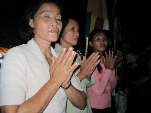 Thành phố Kiên Giang tưng bừng cung đón kim thân Xá Lợi Phật