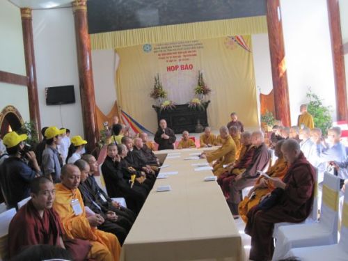 Giọt máu mang tình yêu thương