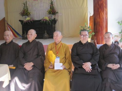 Giọt máu mang tình yêu thương