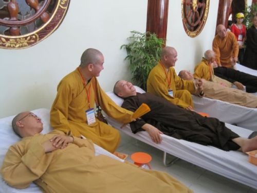 Giọt máu mang tình yêu thương